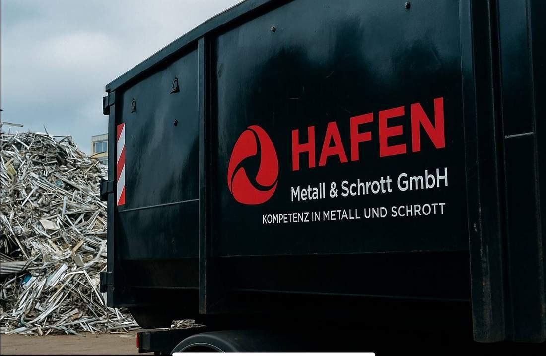 Schrottplatz mit Container